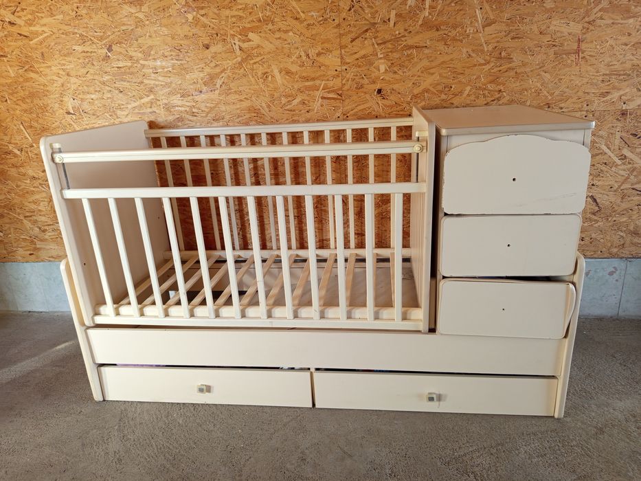 Продам манежку состояние  состояние хорошее пользовались не много.