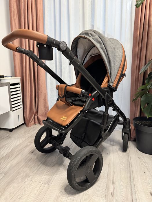 Carucior Krausman 3 in 1 + un carucior cadou si 3 cearsafuri mici