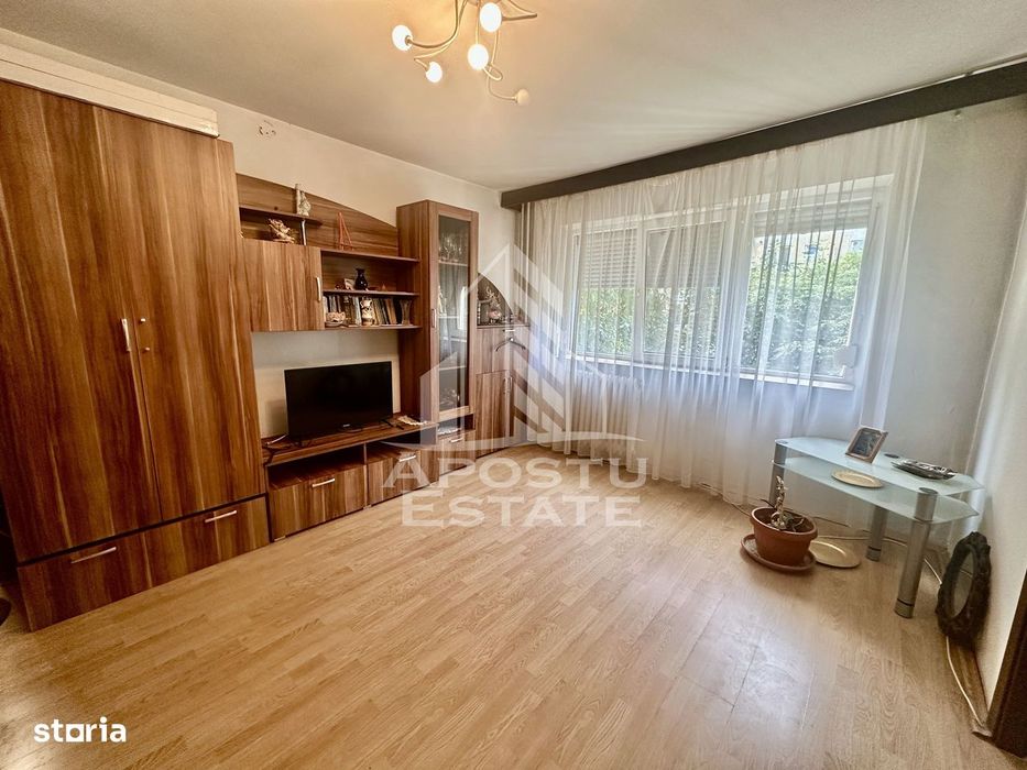 Apartament cu 2 camere, etaj 1, mobilat, zona Sagului