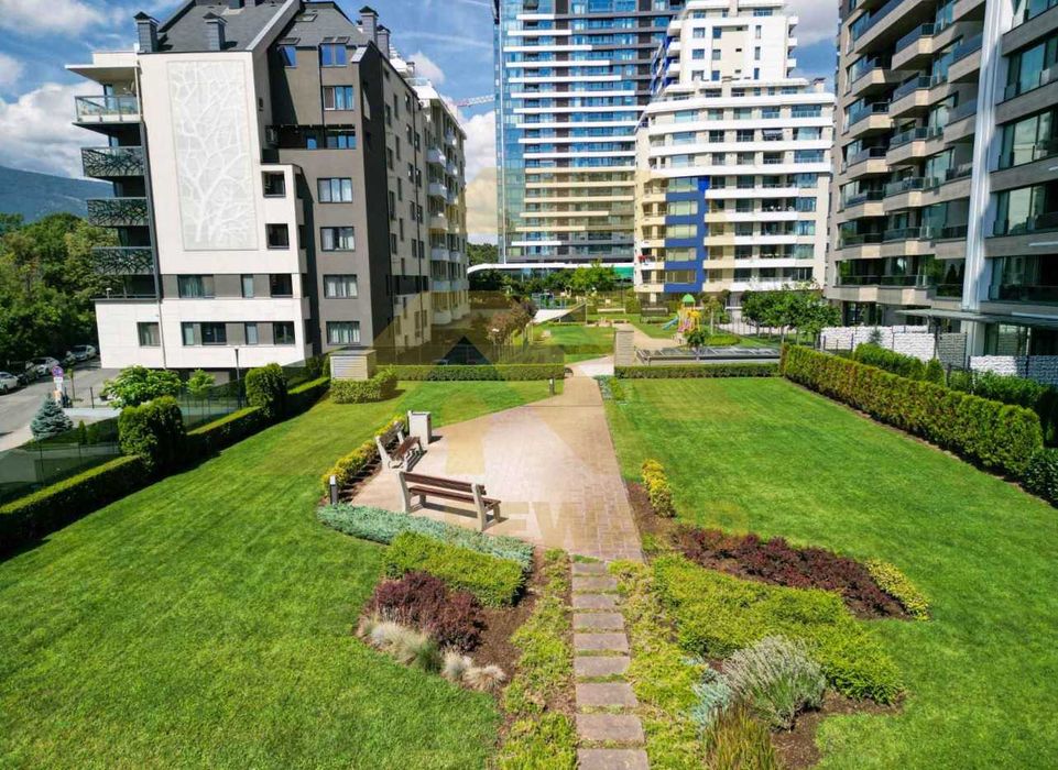 Продава се Четиристаен апартамент в София, Изгрев - 244 кв.м за 3587 €/кв.м - Снимка #3