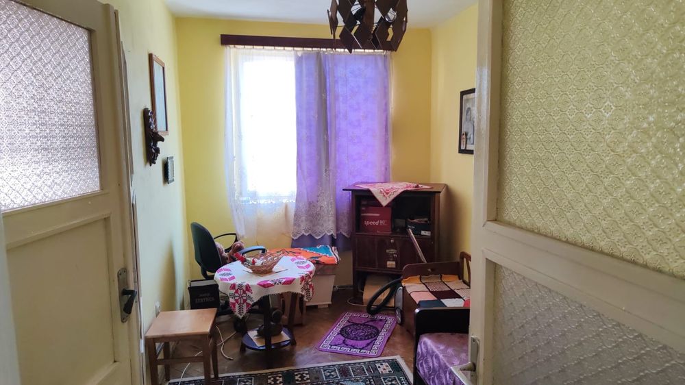 Apartament cu 3 camere