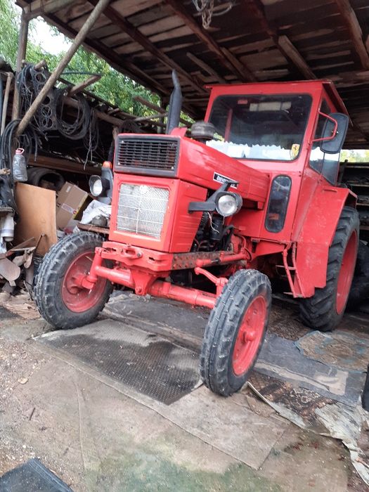 Tractor  universal u650
