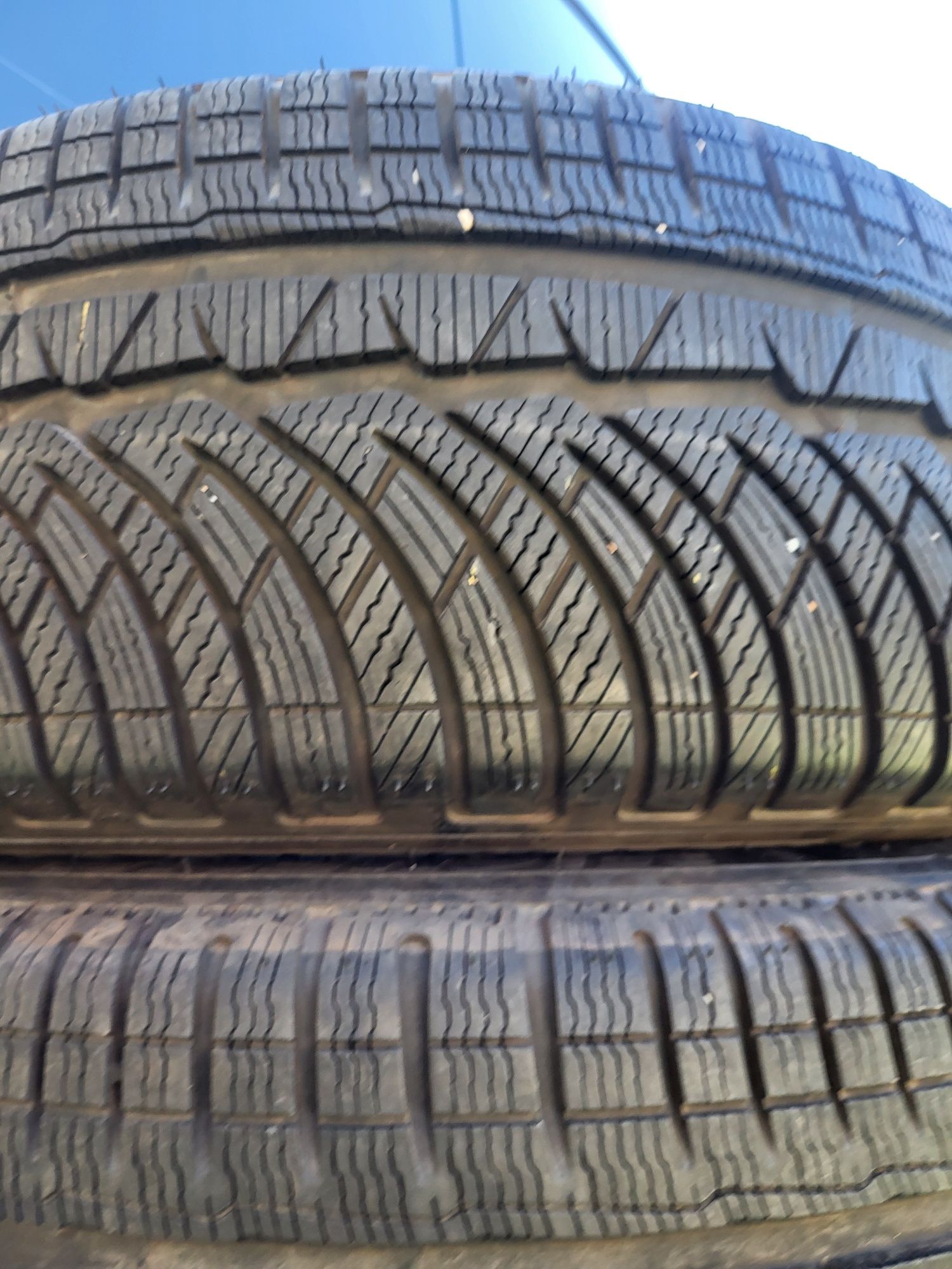 4 бр зимни 225/55/17 Michelin