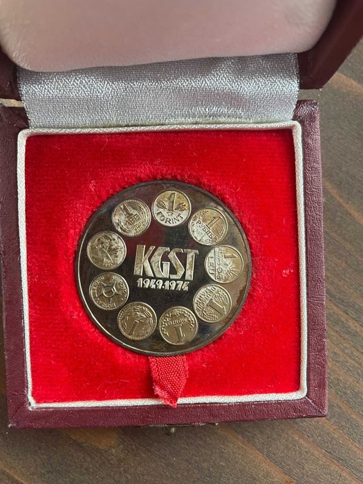 Юбилейна монета, емитирана от Унгарската национална банка.