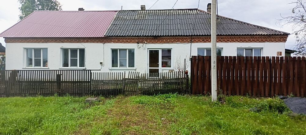 Продам дом на три хозяина в России