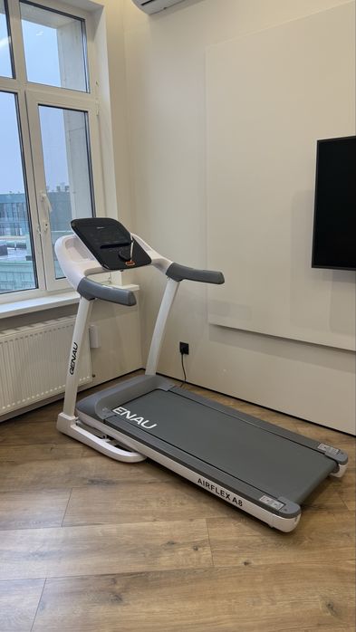 Продам беговую дорожеу Genau Airflex A8