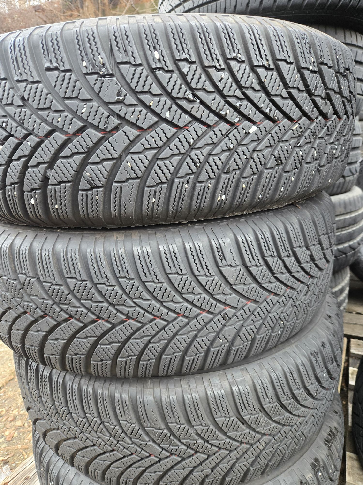 4бр. 215 65 16 Firestone зимни.