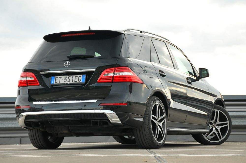 Mercedes Benz ML 350 4 Matic Pachet AMG63///