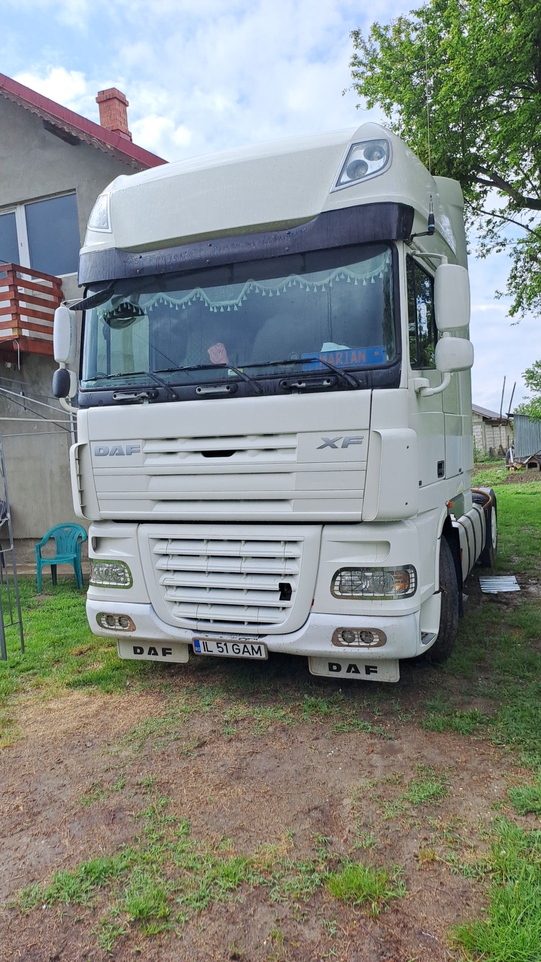 Vand Daf XF cap tractor