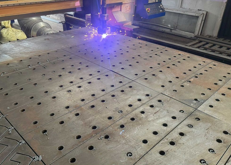 Placi metalice si gusee pentru hale metalice - debitare pana la 35mm