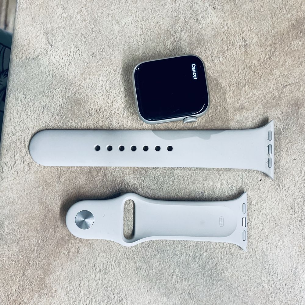 Apple Watch SE 2 v2