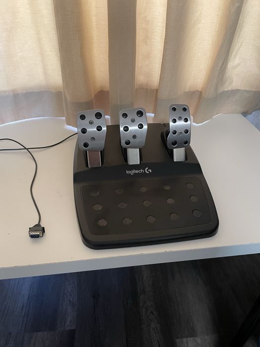 Volan logitech g29 + schimbator playstation
