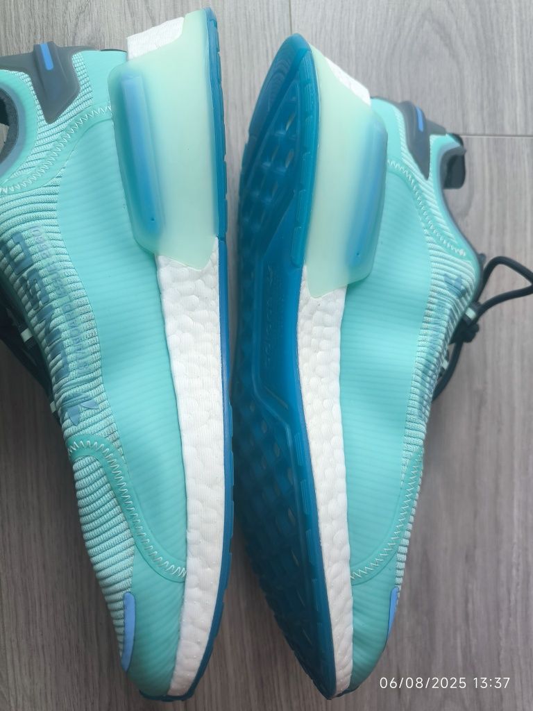 Adidas Halo Infinite xbox nr 47
adidas
x XBOX NMD_V3 "Halo Infinite" s
