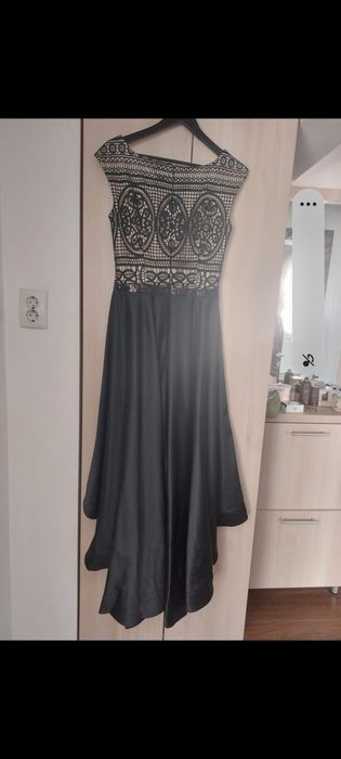 Vând rochie de seara neagra