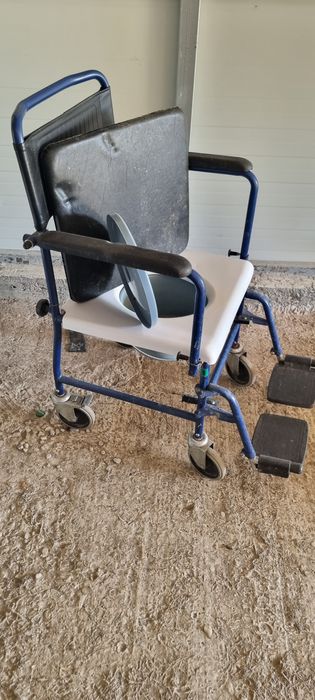 Scaun dizabilități + wc mobil