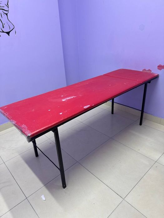 Продаются Кушетка 500.000 сум
