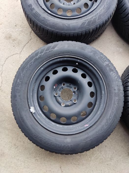 205/60/15 Зимни Nexen с алуминиеви джанти БМВ е39