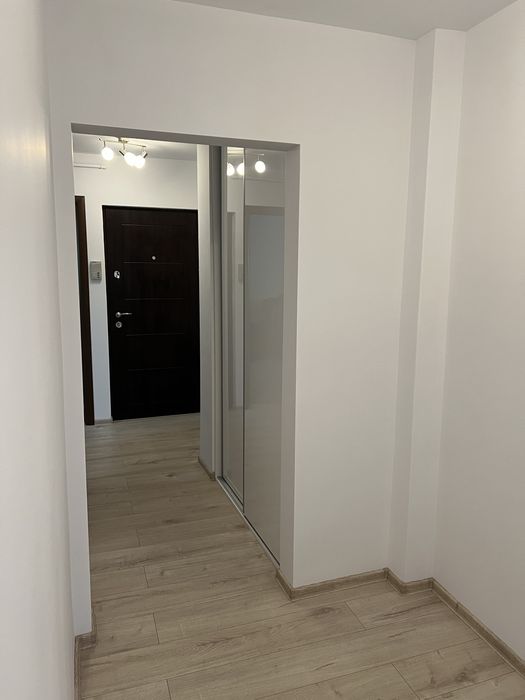 Inchiriez apartament