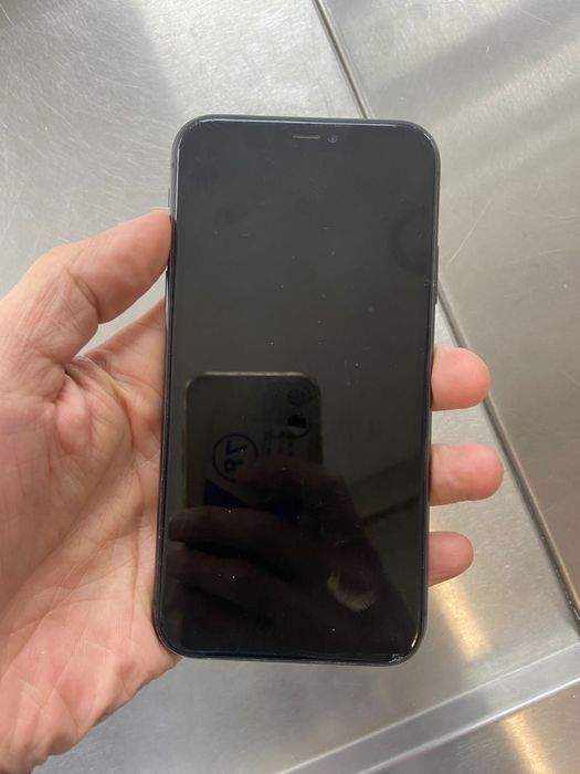 продам iphone 11 64gb
