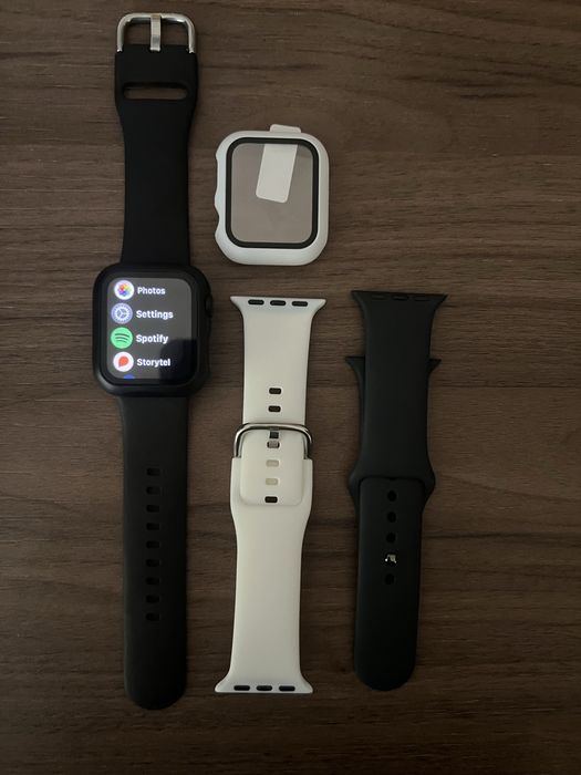 Чисто нов, оригинален Apple Watch SE, 2nd generation