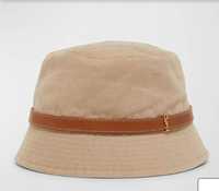 Продавам платнена шапка тип кофа с кожена лента SAINT LAUREN