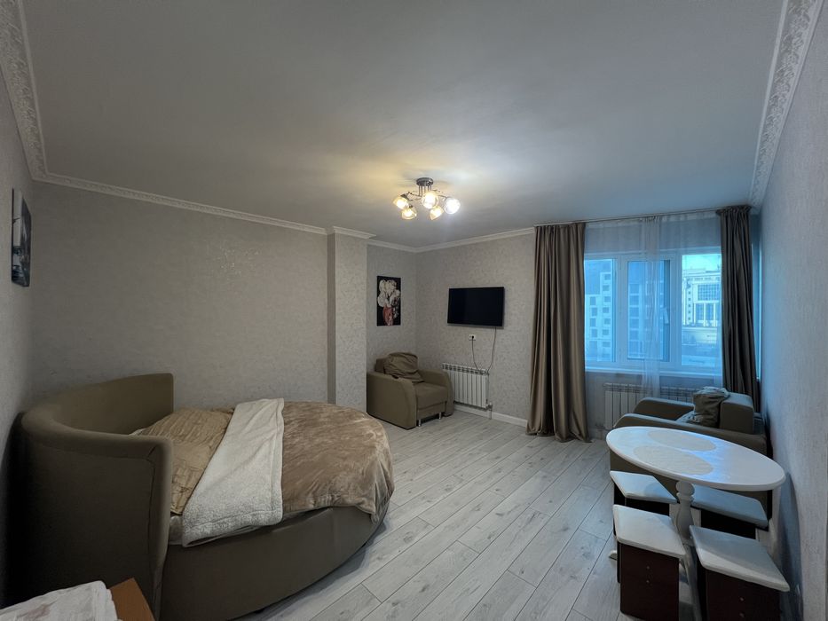 2х комн посуточно в центре Левого берега возле Байтерек