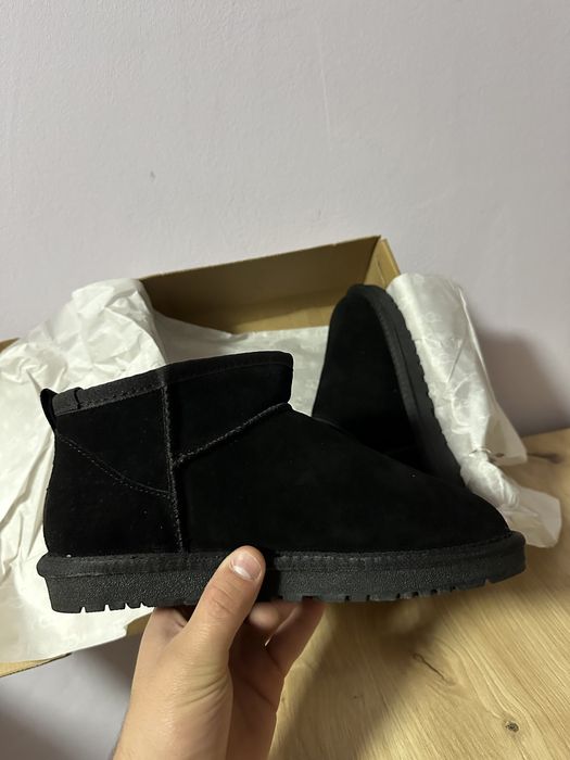 UGG Ultra mini.