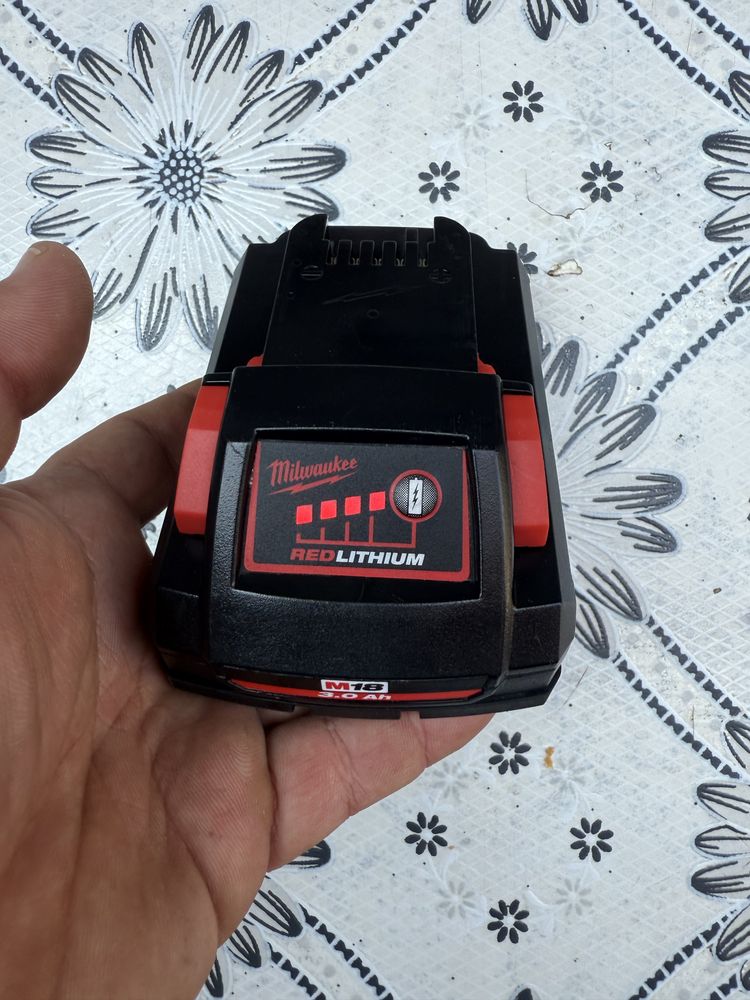 Акумулаторна Батерия Milwaukee M18HB3, 18V, 3.0 Ah Li-ion