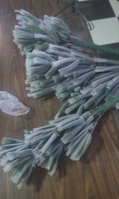 Ровая 2,5метра шикарная пушистпя упакованая читайте ниже