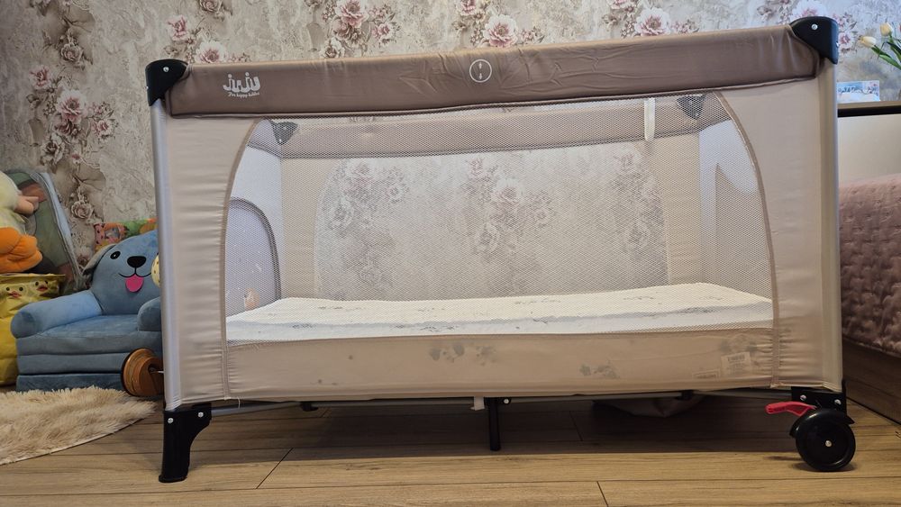 Продавам нова сгъваема кошара Juiu Sleepy baby, с 2 нива.Swieet Dreams