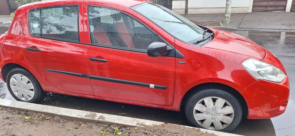 Vând Renault Clio 3
