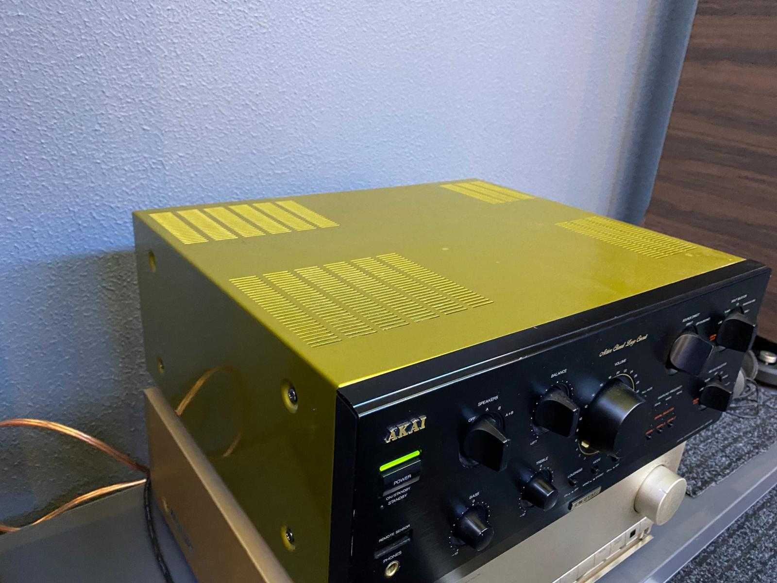 Amplificator Akai AM-69