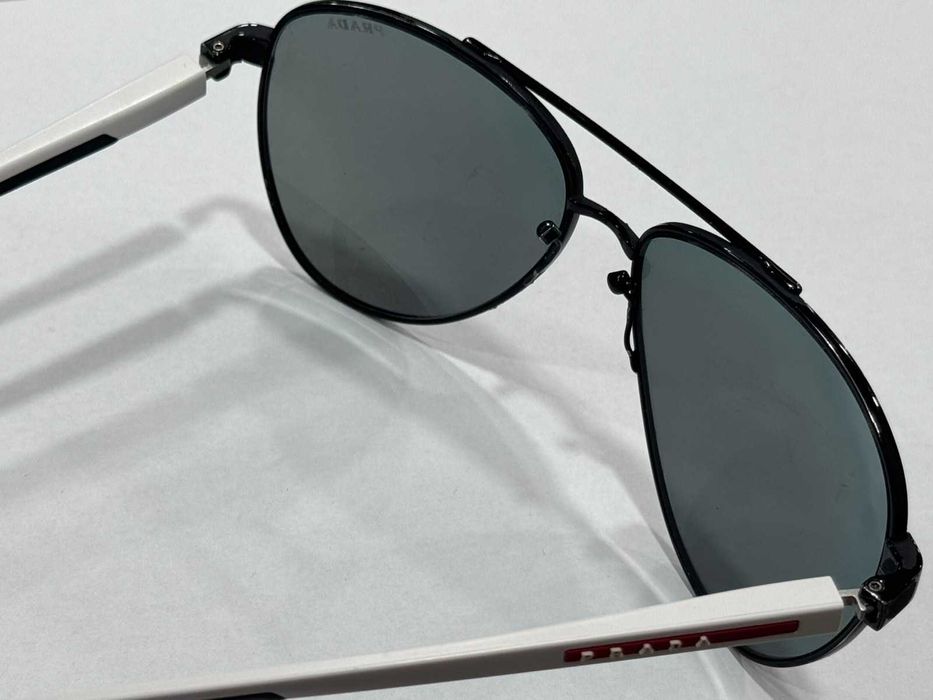 Слънчеви очила Prada