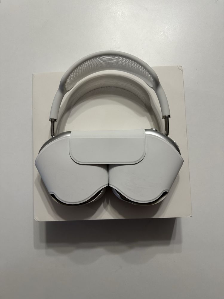 Apple AirPods max