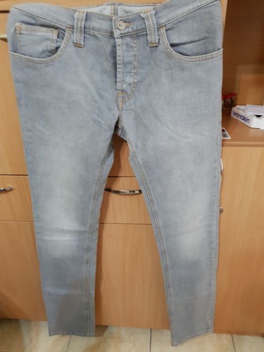 Pantaloni bărbați diverse mărimi