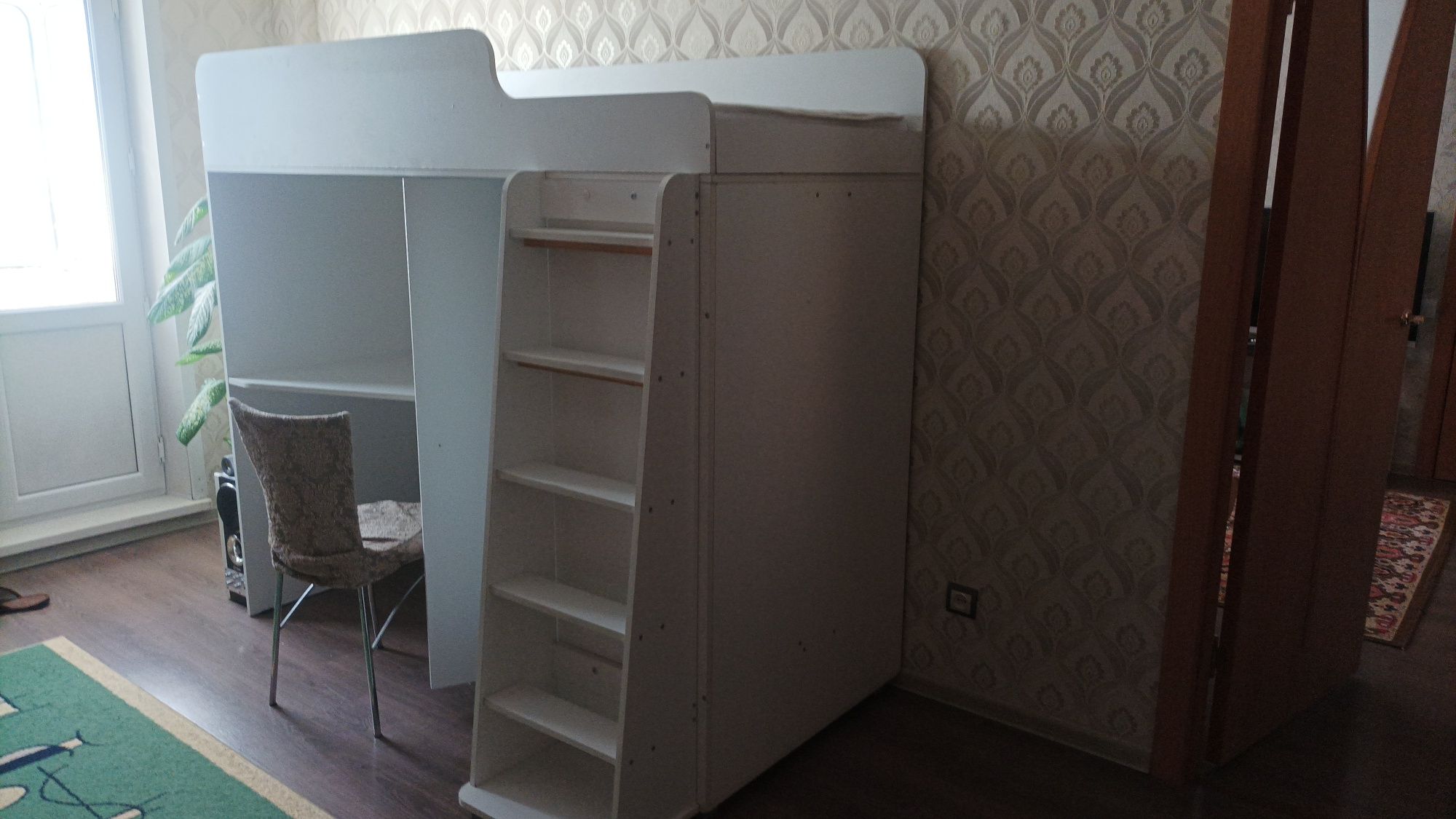 Продадим 2-х ярусную подростковую кровать - 3 в 1