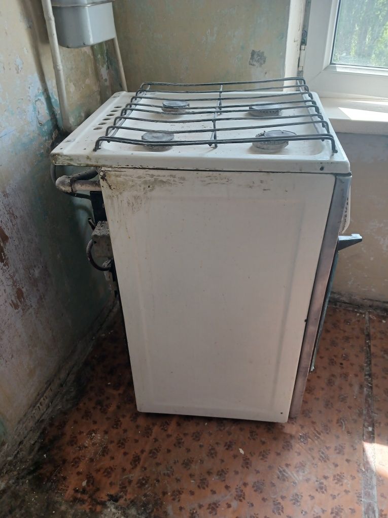 Продаётся газ плита б/у