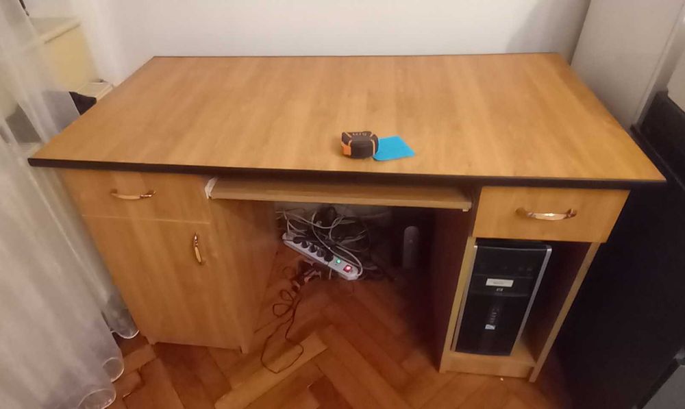 Birou din pal 18 mm, L=130 cm, l=66 cm, H=80 cm