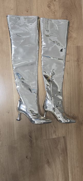 Cizme Faiblesse piele 100% si lac,nr 40,purtate 1 data la cate 1 even