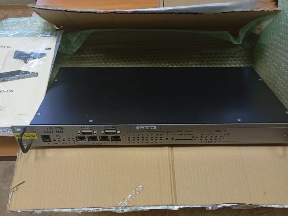 Продам коммутатор DCN-16U