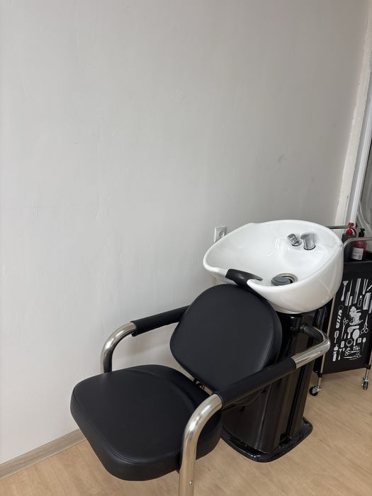 Сдам парикмахерское кресло
