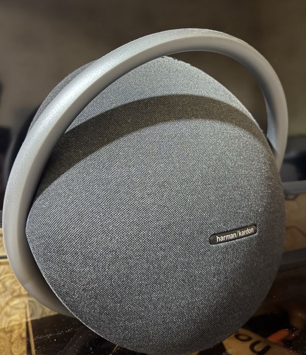 HARMAN KARDON ONYX STUDIO 7 в идеальном состоянии.