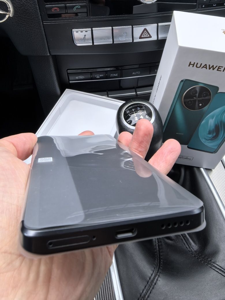 Huawei Nova 12i, в гаранция до 2027 г.
