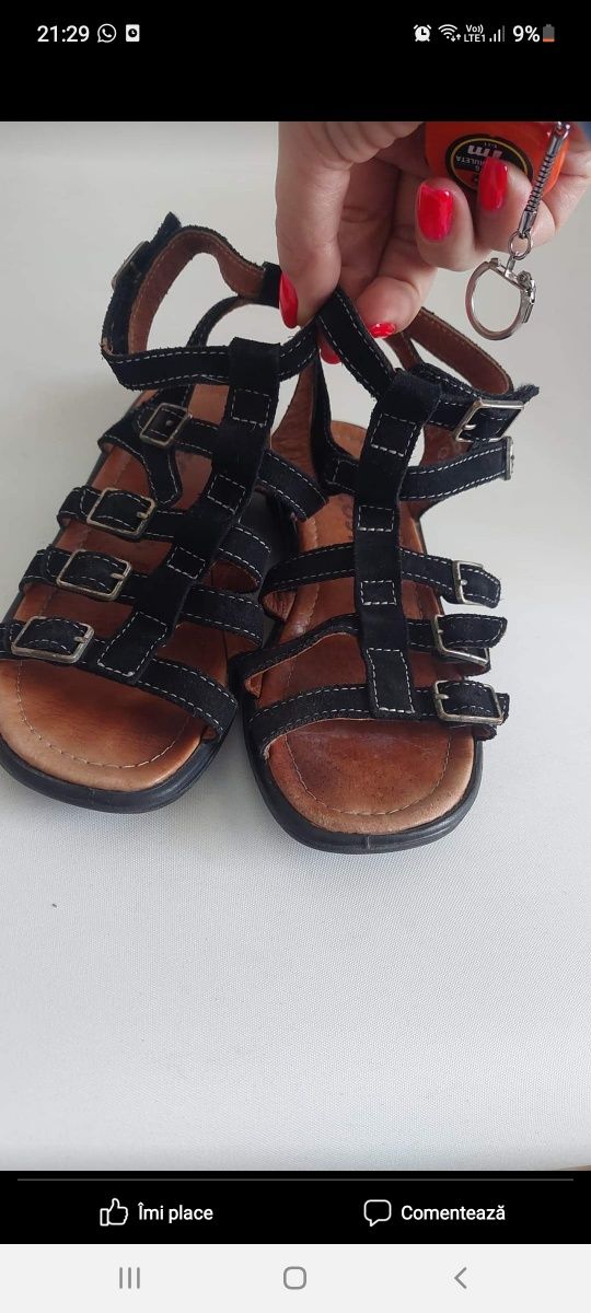 Sandale ricosta piele romane  marimea 32. 20 cm