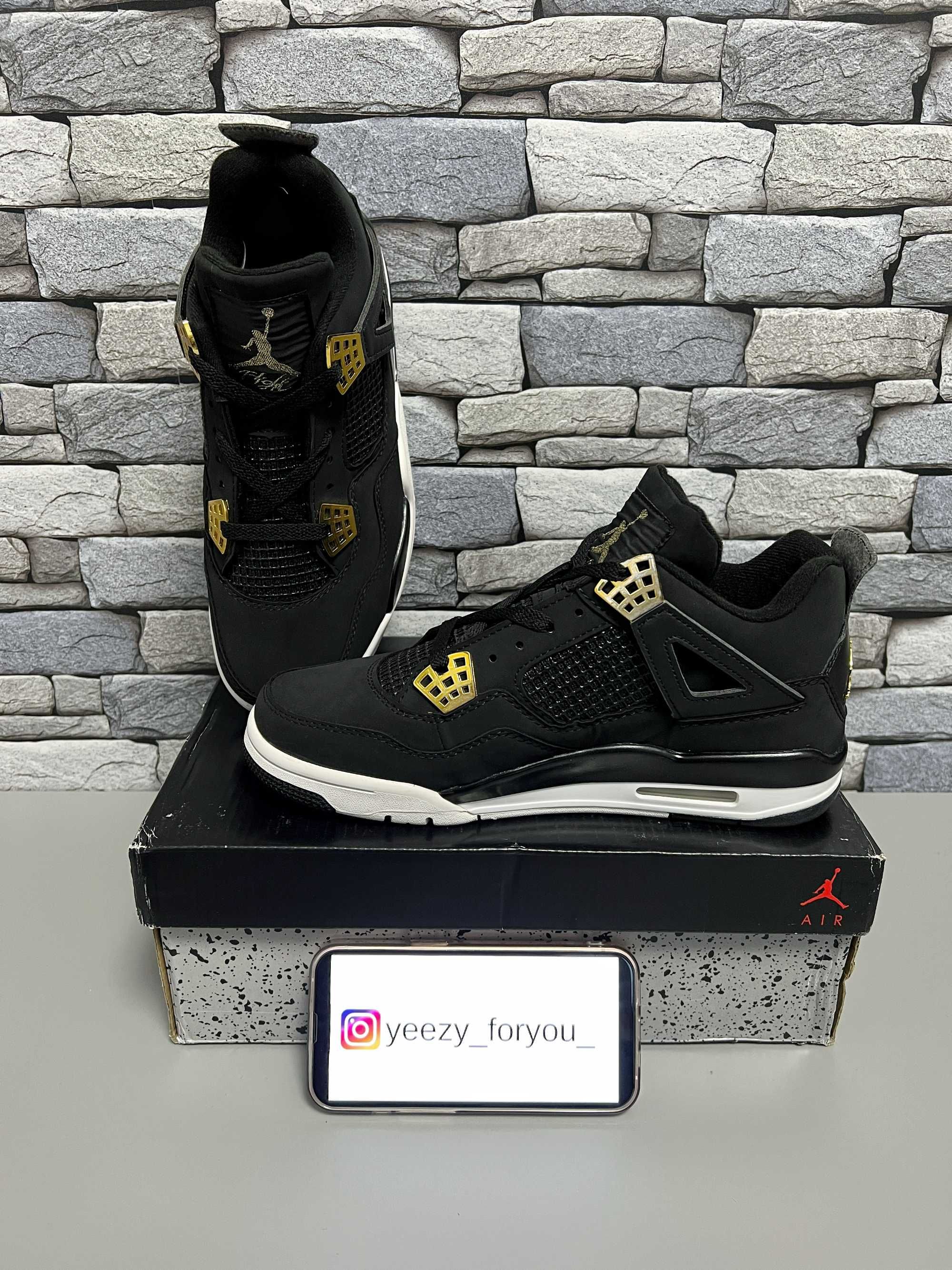 41-43 Jordan Retro 4 Royalty