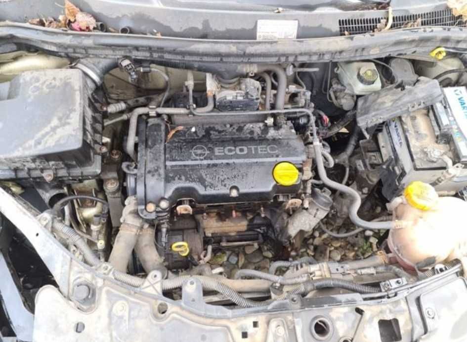Dezmembrez Opel Corsa D motor cutie usa stop far radiator injector