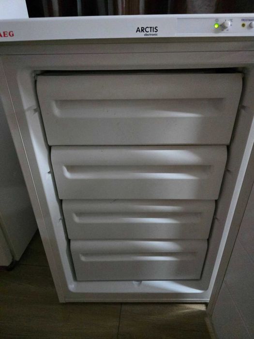 Congelatot AEG Arctis, 4 sertare