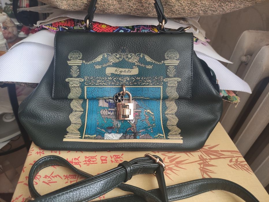 Продам срочно сумки !