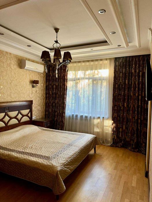 Фидокор ул.(быв.Чехова) над кафе "Бон" Габус м-в Гаспитальный 118 кв.м