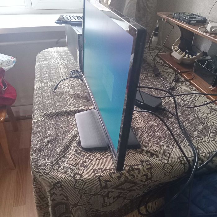 Монитор 21,5 Qmax и LG